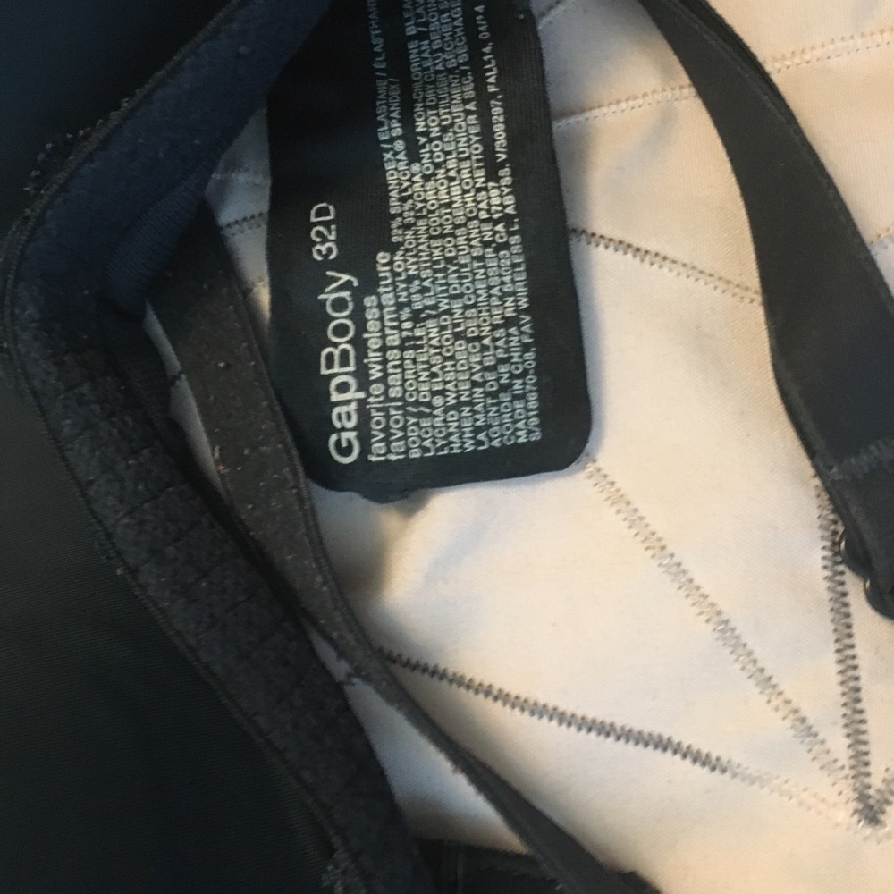 Bras - Picture 3 of 4